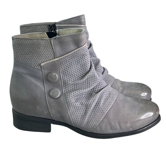 Miz Mooz Sallie Gray Leather Ankle Boots Wide Fit 38 (US 7.5–8) Button Detail - Picture 5 of 14